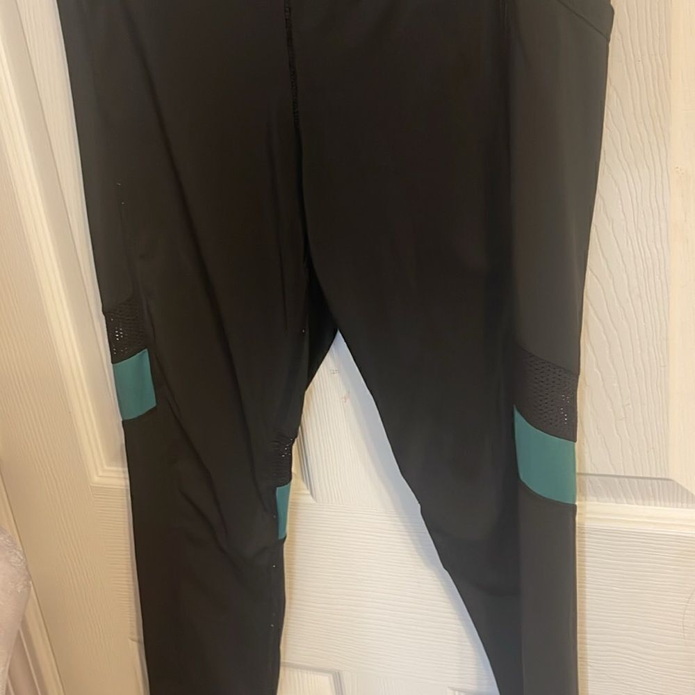 BCBGeneration Leggings EUC Medium - image 2